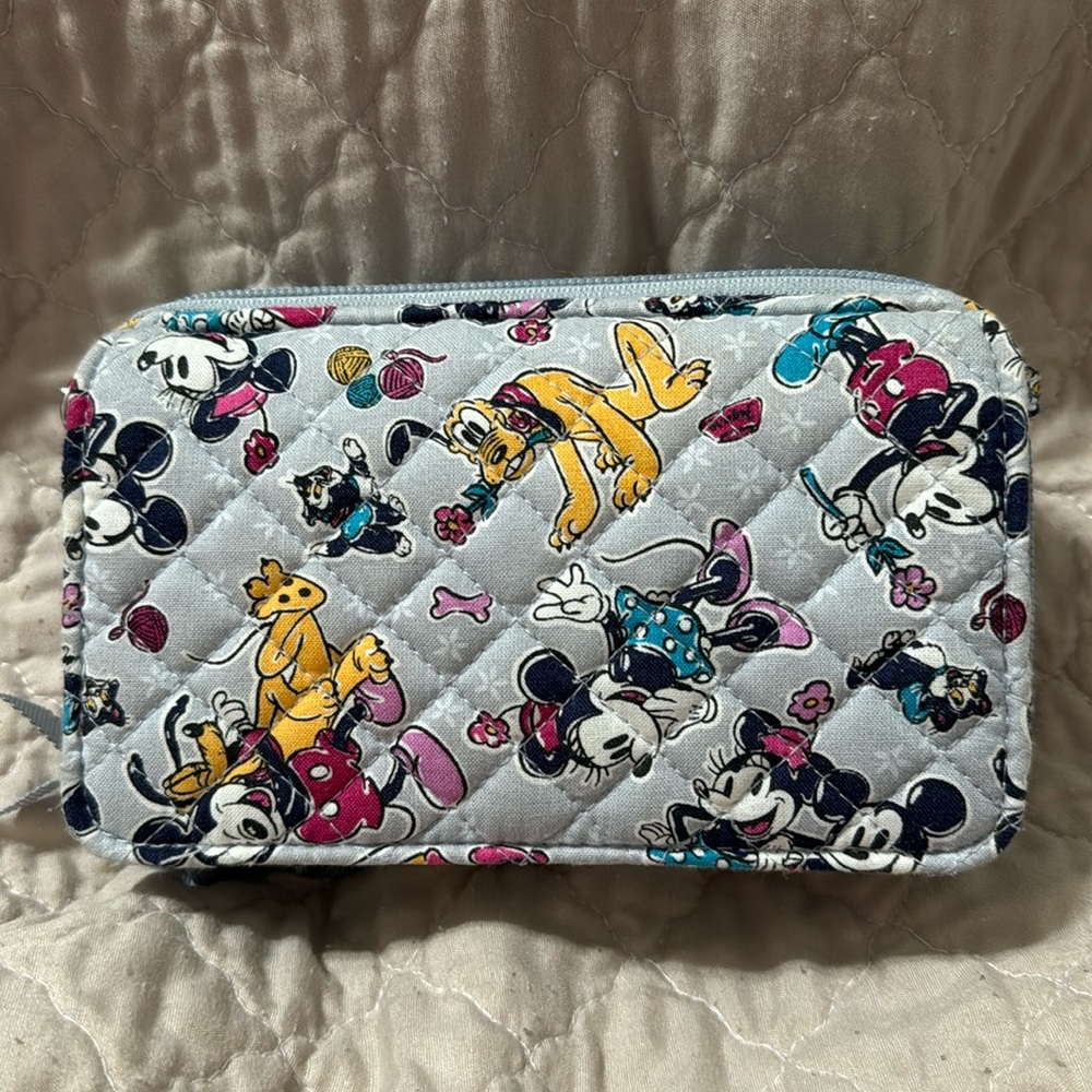 Vera Bradley Disney crossbody RFID